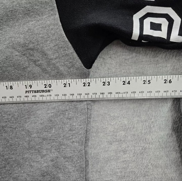 PINK VS Pullover Colorblock 86 Hoodie Gray, Blk & White htf - Picture 3 of 8